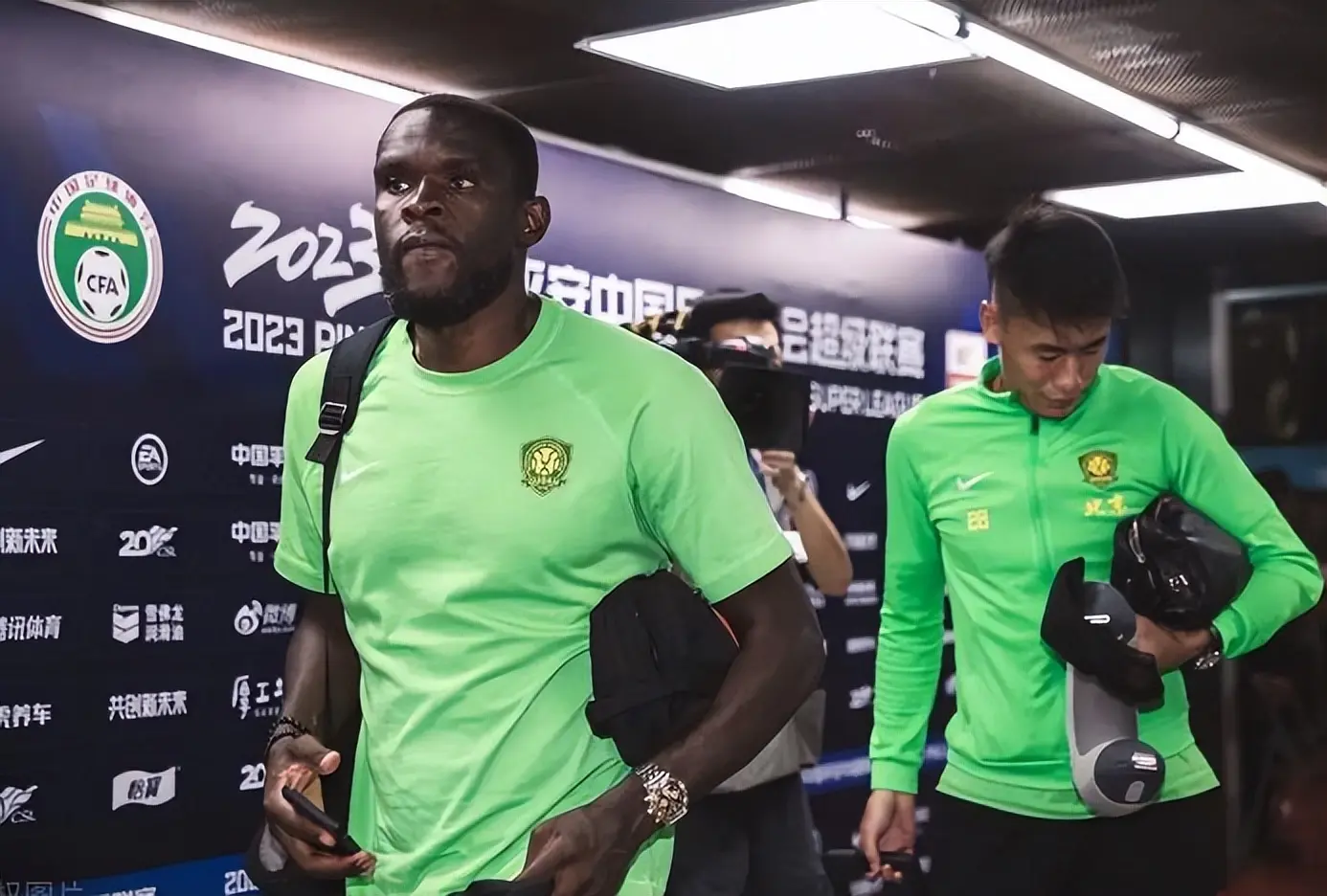 相信这位大, 可点表现, 板的话曾经